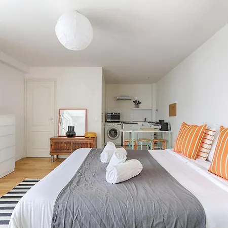 Charming Near Bastille Apartment Paris