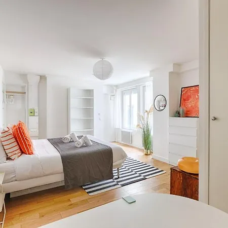 Charming Near Bastille * Париж